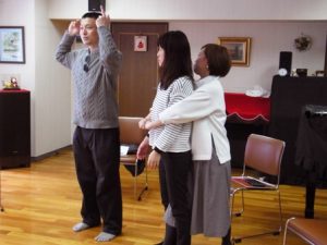 呼吸の際の背中の動きはとても大切に