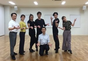 ボールルームダンスの指導者たちとの集合写真-2019年10月6日アレクサンダｓ－テクニーク静岡